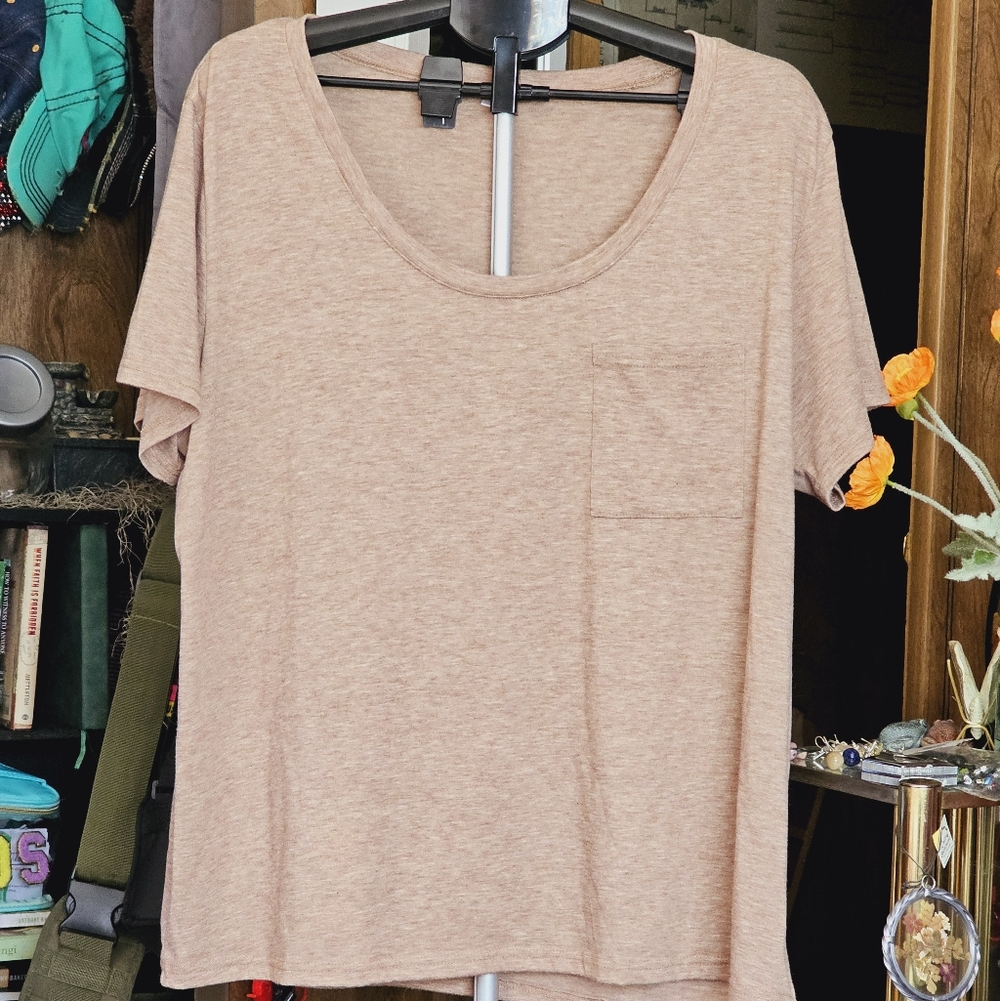 Women’s Scoop Neck Pocket Tee in Brown.( Pics Dont Show How Brown Shirt Is)